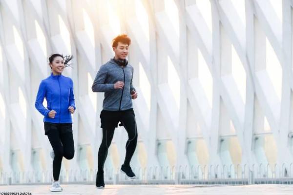 体育教师如何提升自己在行业中的影响力？